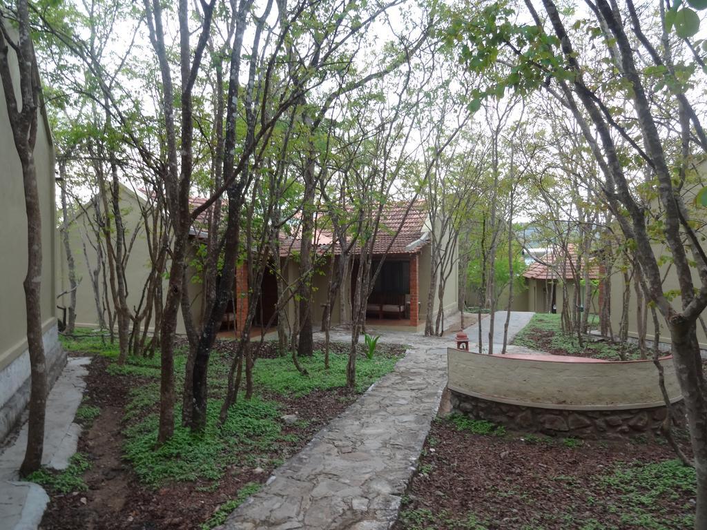 The Windflower Jungle Resort & Spa, Bandipur Bagian luar foto